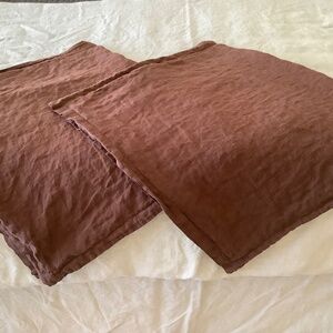 Parachute linen sham set.  King. Raisin. Like new.